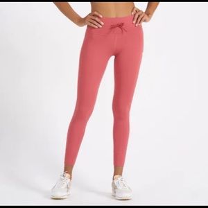Vuori daily legging size S